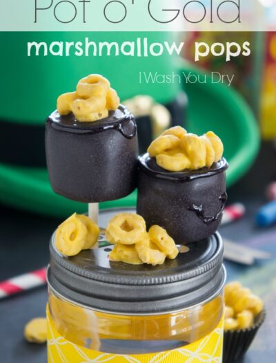 Pot o' Gold Marshmallow Pops