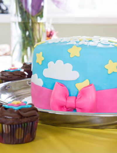 Gender Reveal Cake