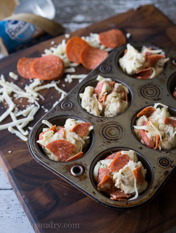 Cheesy Pepperoni Pizza Rolls