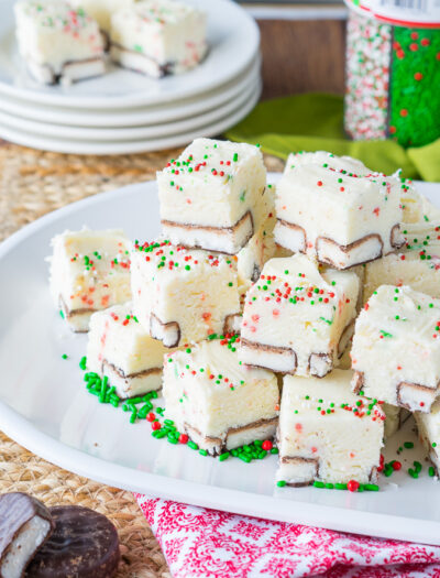 Oh my heavens! This White Chocolate Peppermint Pattie Fudge is ridiculously easy to make and tastes so so good!