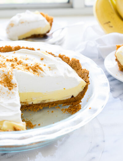 This Biscoff Banana Cream Pie has a biscoff cookie crust and is filled with a creamy banana pudding. It's a no bake pie that's perfect for summer!