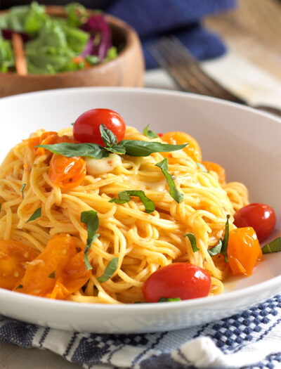 15 Minute Caprese Pasta Skillet