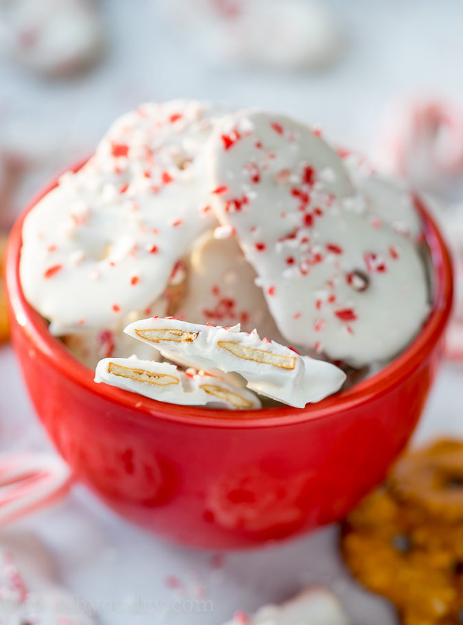 These super easy Peppermint Pretzel Crisps are a great treat for neighbors or for munching on during Christmas time!