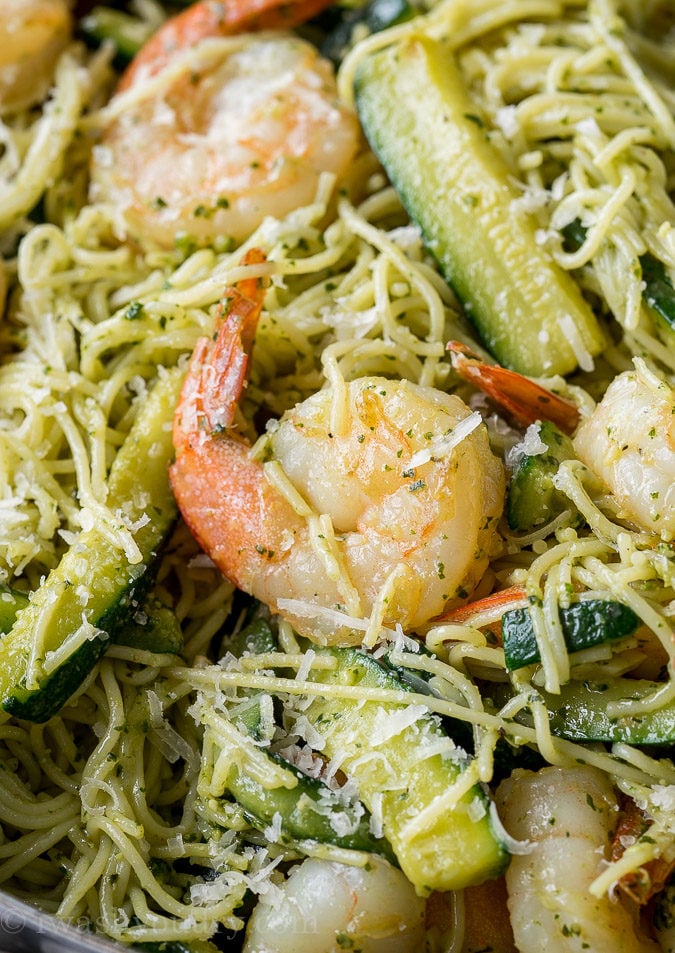 SO EASY! This Shrimp Pesto Pasta is my new favorite easy dinner recipe!