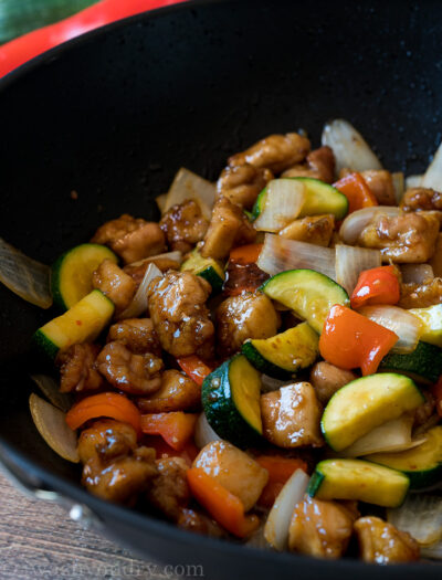 This super easy Honey Garlic Chicken Stir Fry is made in less than 30 minutes for a super quick weeknight dinner recipe!