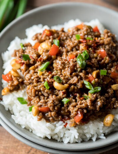 WOW! This super easy Ground Beef Kung Pao is a quick weeknight dinner that's ready in just 15 minutes! My whole family LOVED it!