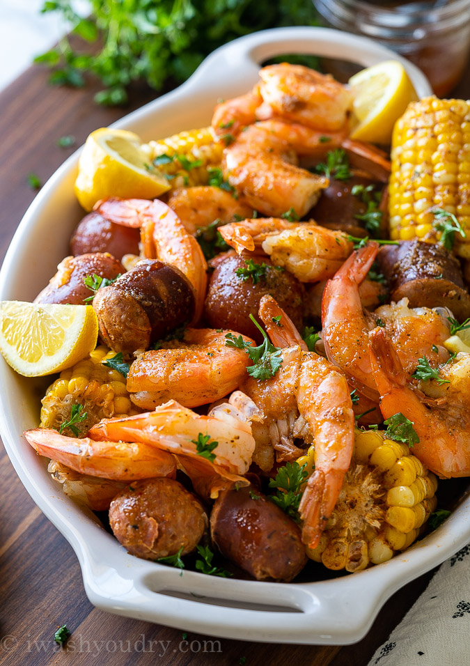 low country shrimp boil with lemons