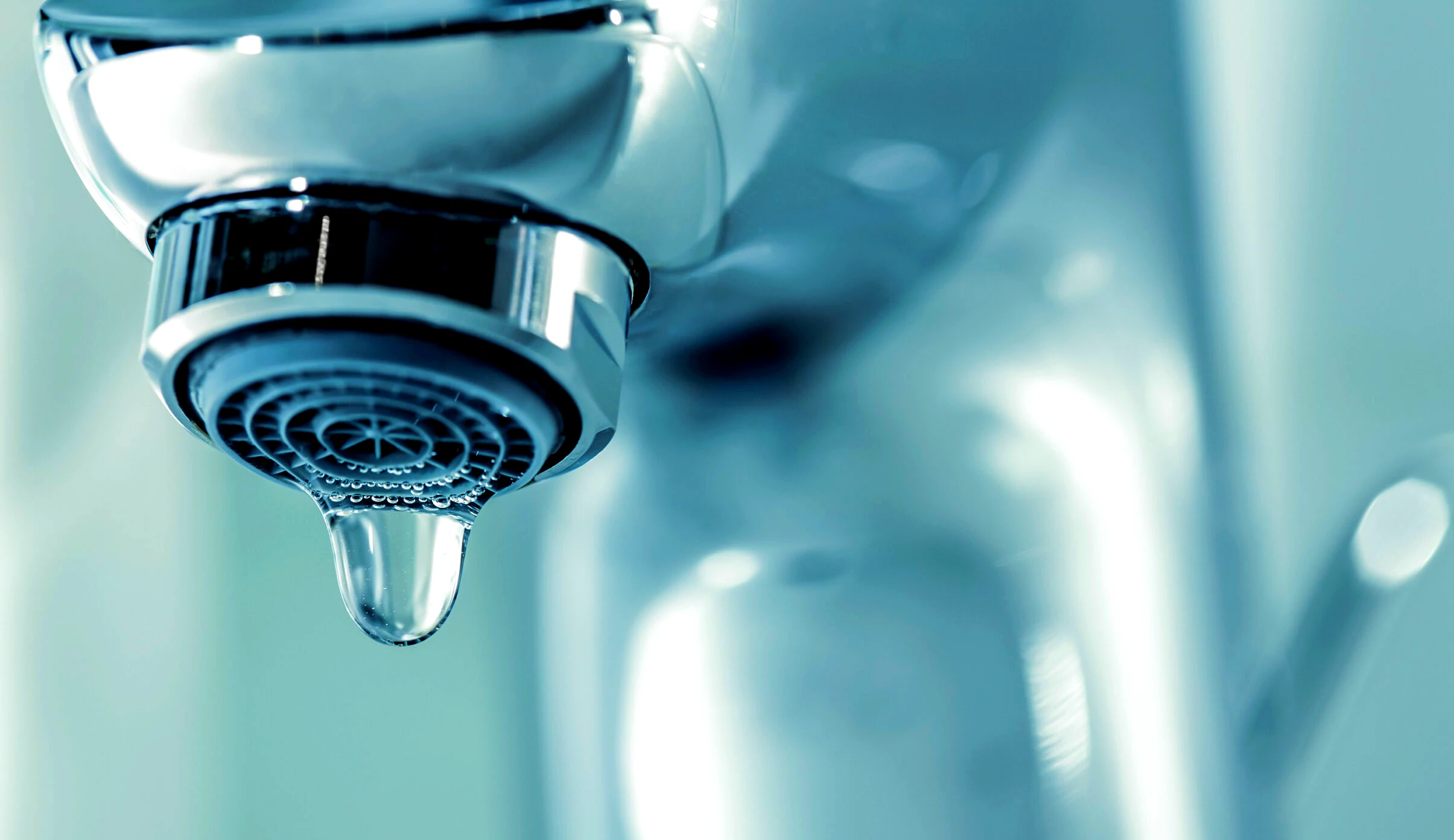 How to Fix a Dripping Bathtub Faucet